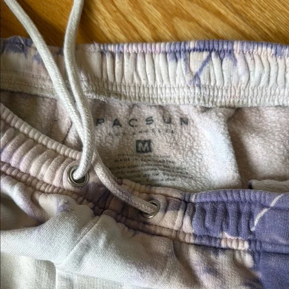 🌸3/$15 PacSun Tie-Dye Shorts Medium - Picture 2 of 3